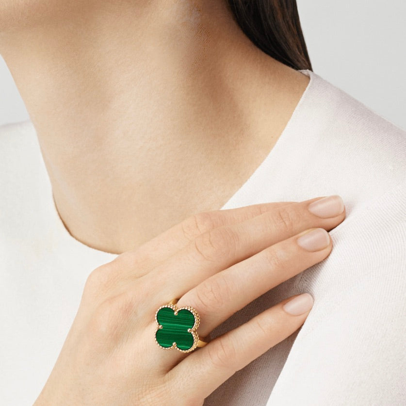 Clover ring