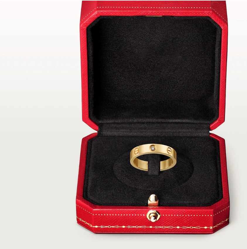 LOVE ring, small model 1 stones